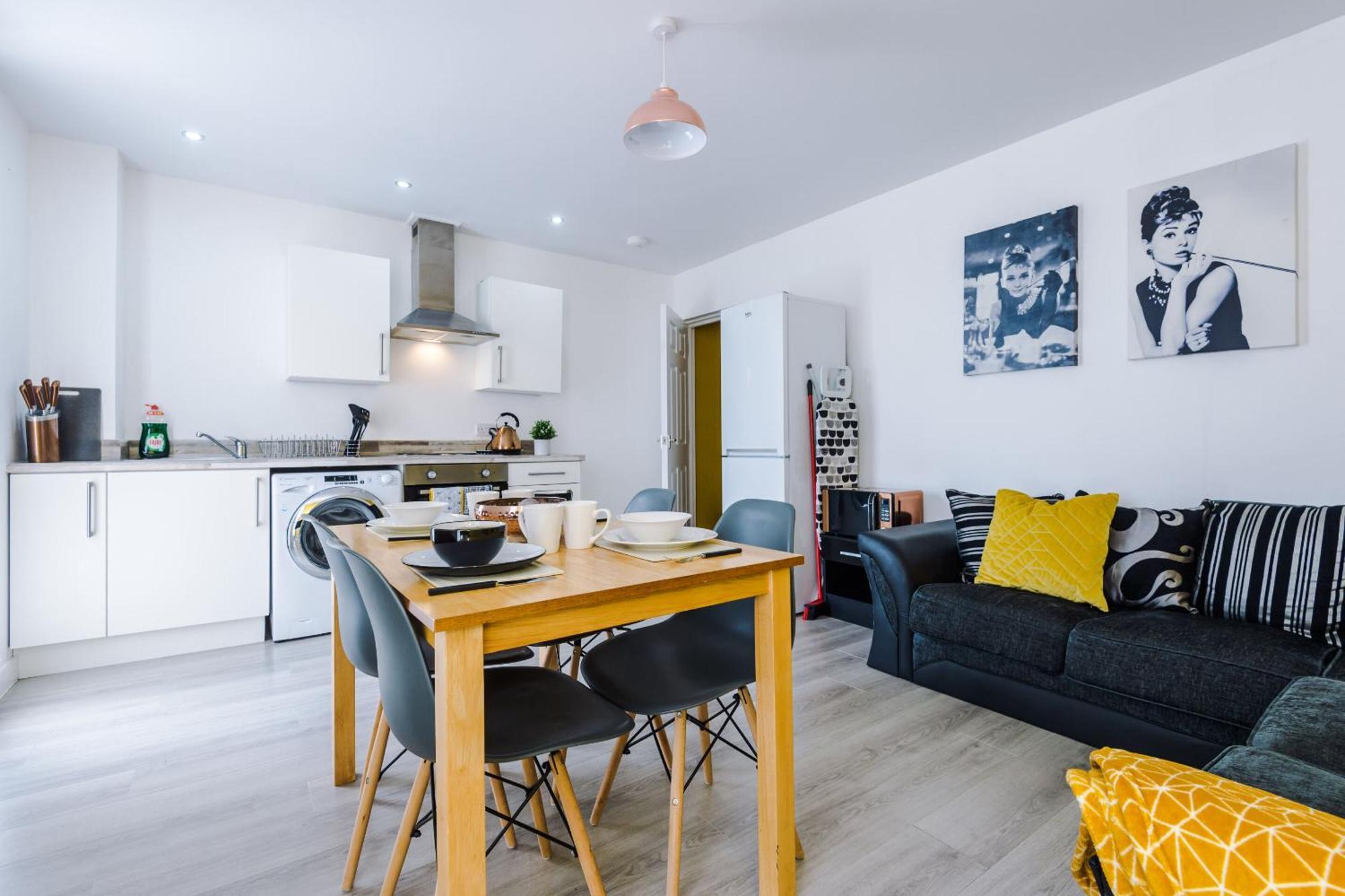 Opp Liverpool - Perfect For Contractors And Travellers, Big Savings Booking 4 Nights Or More! Apartment Bilik gambar