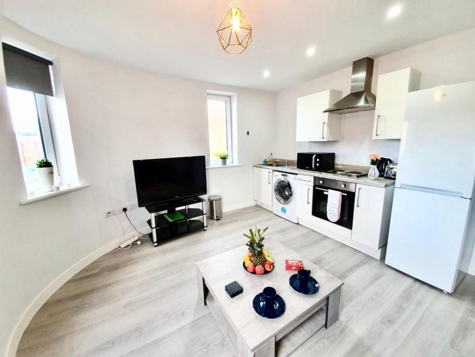 Opp Liverpool - Perfect For Contractors And Travellers, Big Savings Booking 4 Nights Or More! Apartment Bilik gambar