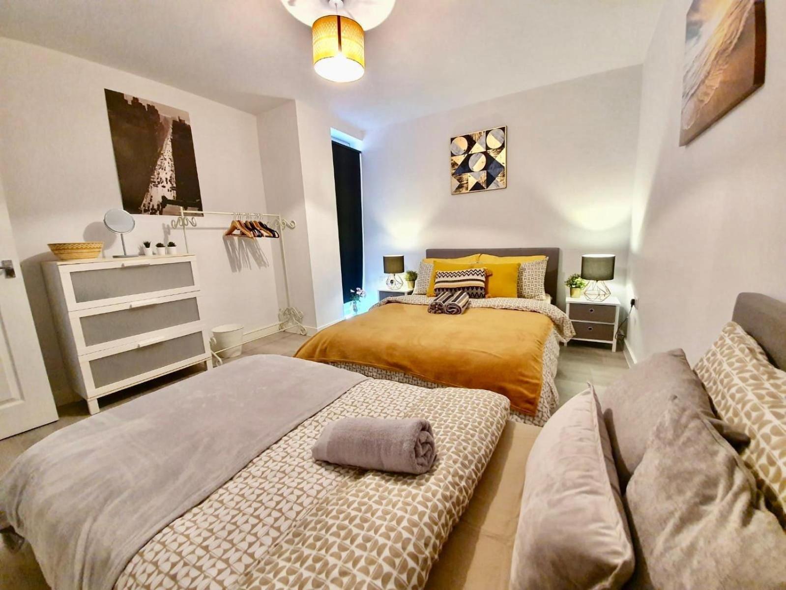 Opp Liverpool - Perfect For Contractors And Travellers, Big Savings Booking 4 Nights Or More! Apartment Bilik gambar