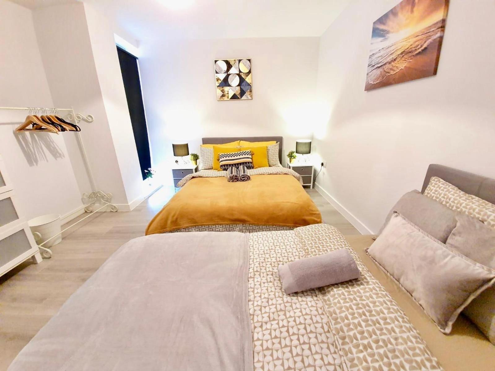 Opp Liverpool - Perfect For Contractors And Travellers, Big Savings Booking 4 Nights Or More! Apartment Bilik gambar